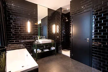 Les Nuits Otel 4*