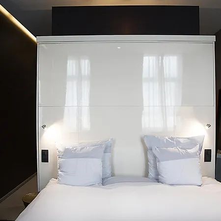 Les Nuits Otel 4*