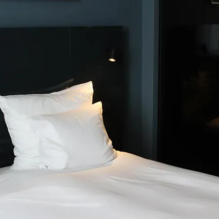 Les Nuits 4* Anversa